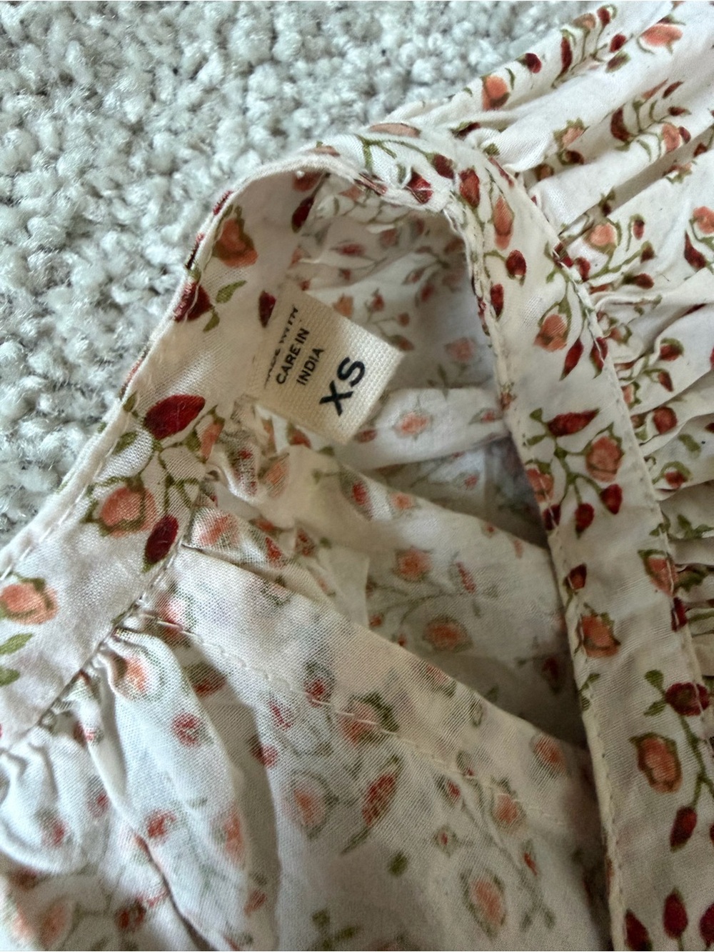 Doen Jocelina Dress in Spring Elderberry floral - Picture 4 of 12